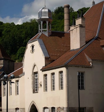 La maison du Pardessus dévoile ses 800 ans d'histoire