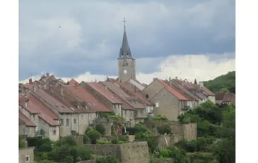 Visite guidée des remparts et bastions du village fortifié de Montaigu
