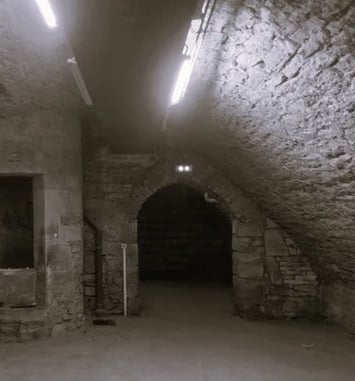 Visite flash de la maison des Orphelins et de ses caves